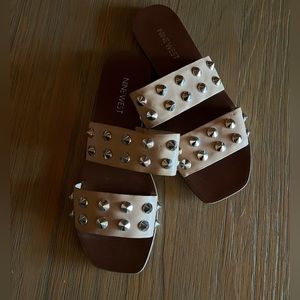 NWOT Nine West Studded Flat Sandals (Size 6.5)